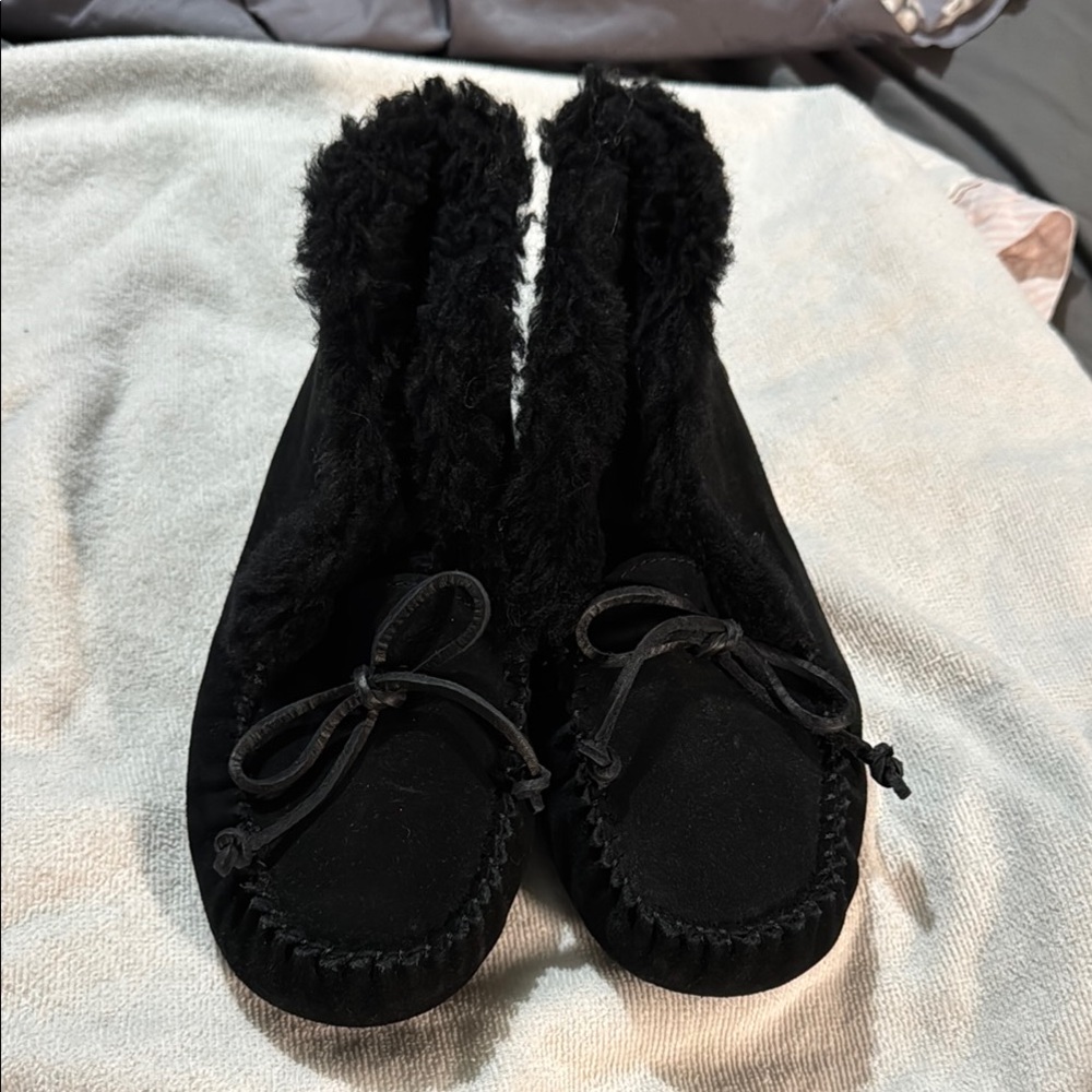 UGG Kids Black Alena moccasin Slippers/ shoes  with sheep skin Lining